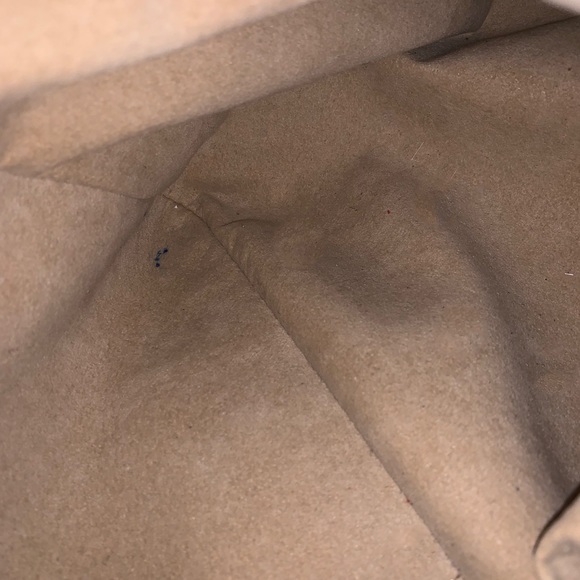 *SOLD* Almost New Authentic Louis Vuitton Artsy - Picture 7 of 8